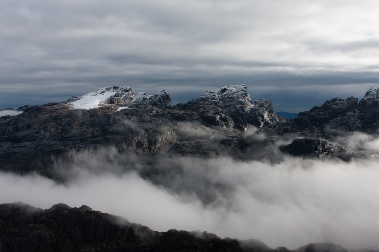 Puncak Jaya yang berada di Papua, Indonesia | Philippe Gatta/Shutterstock
