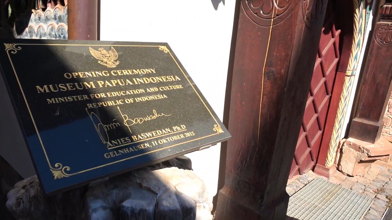 Tanda peresmian Museum Papua oleh Anies Baswedan