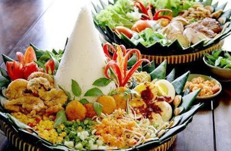 Tumpeng Megana | Foto: Okezone