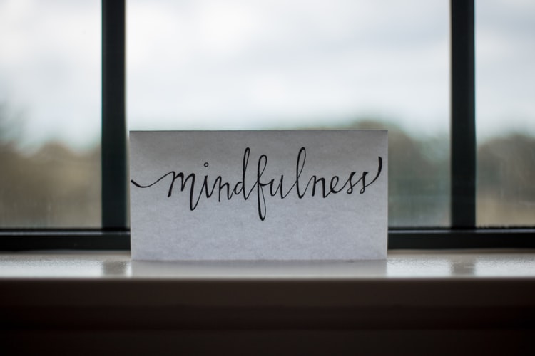 Mindfulness | Foto: unsplash/Lesly Juarez