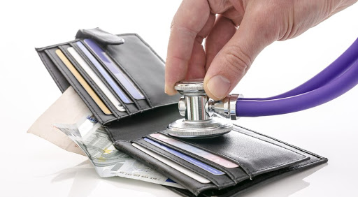Ilustrasi financial health check up | Foto: Choon Hong