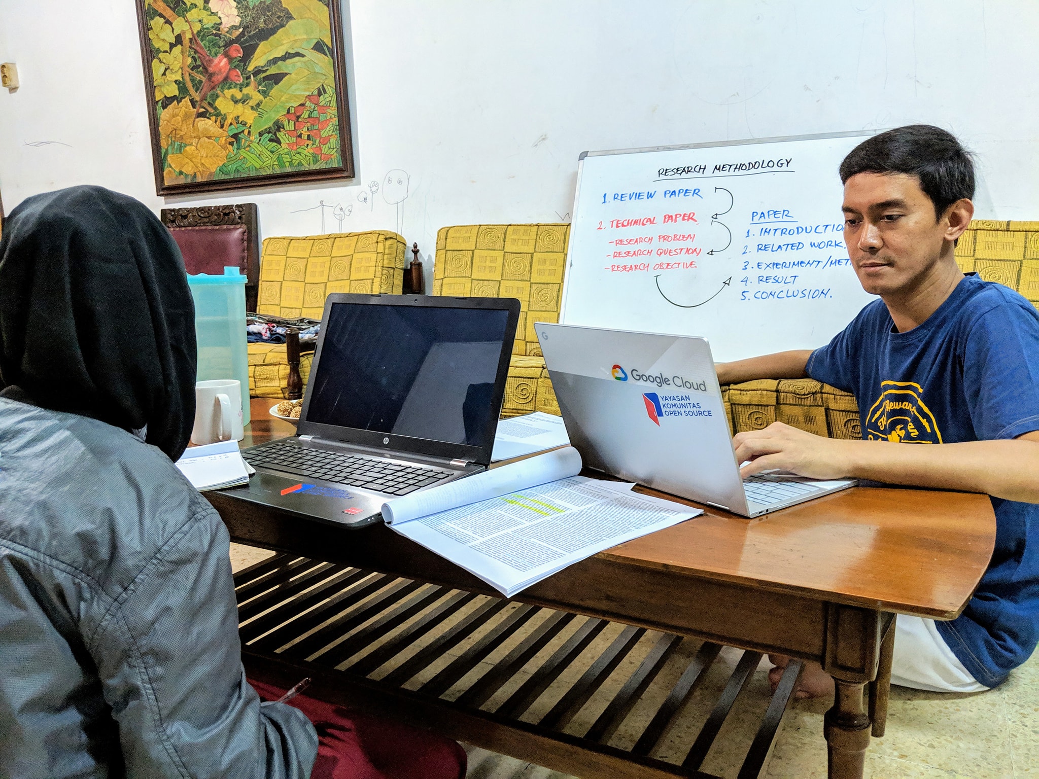 Arief saat memberikan kursus secara gratis