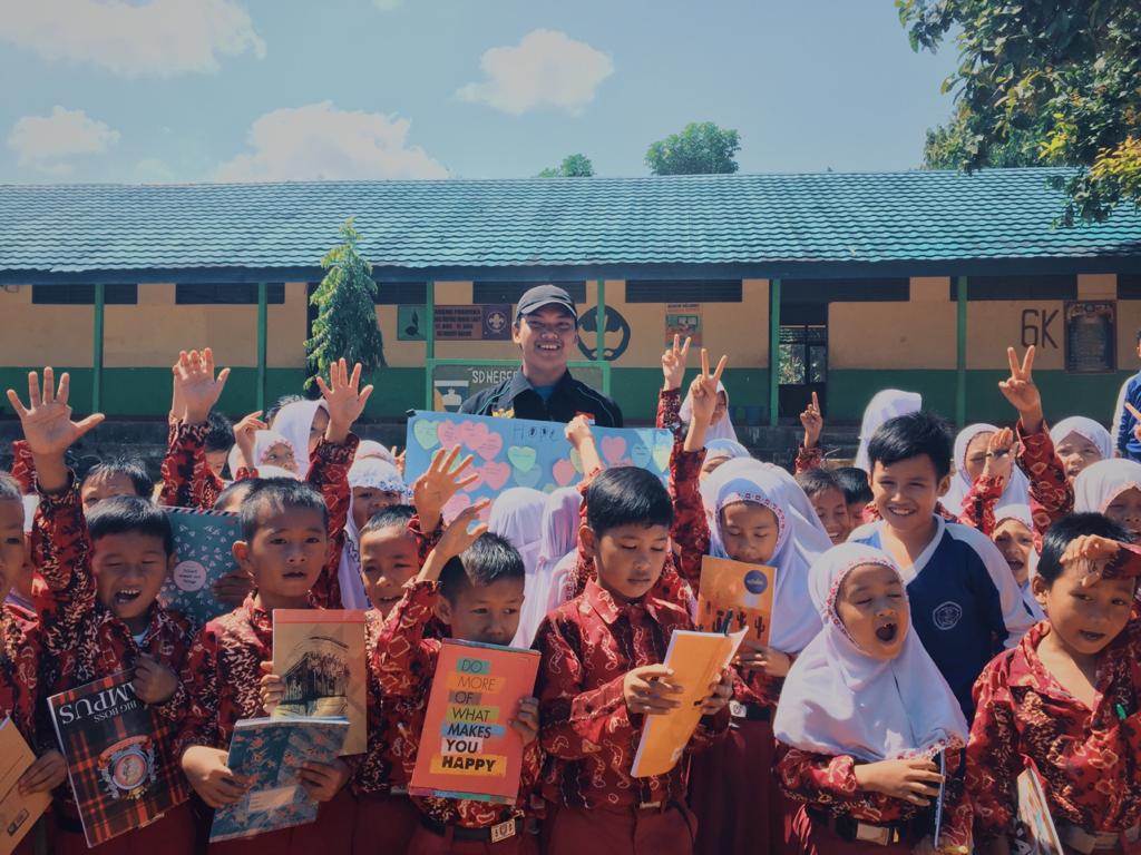 Alvian Wardhana bersama Para Siswa | Dokumentasi Pribadi/Alvian Wardhana