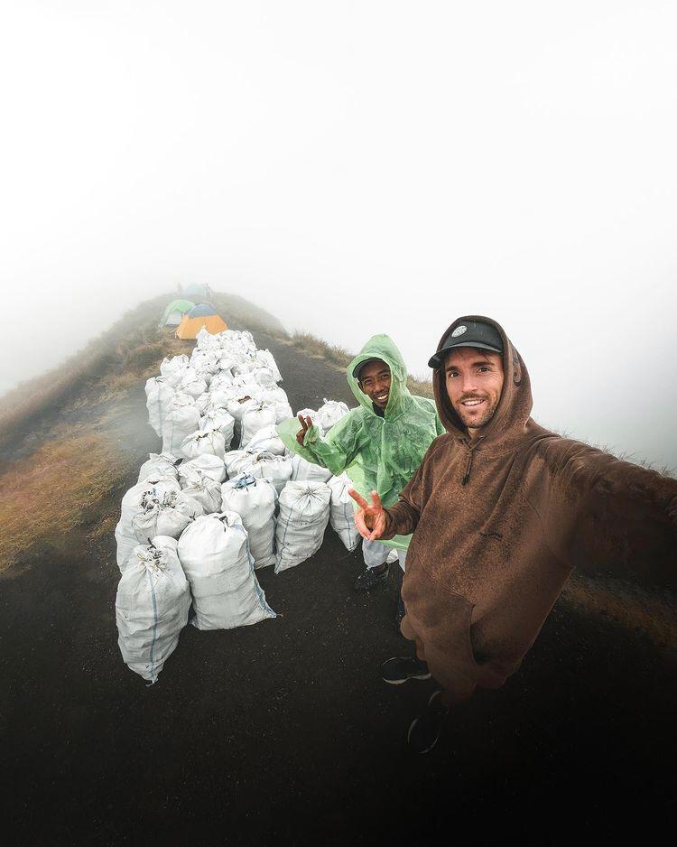 Benjamin Ortega, pria asal Prancis yang bersih-bersih sampah di Gunung Rinjani | Instagram @benjaminortega