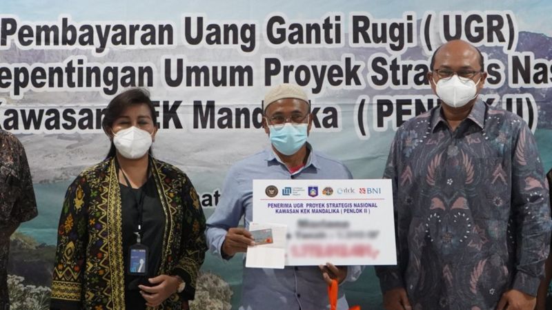Penyerahan dana pembebasan lahan sirkuit mandalika