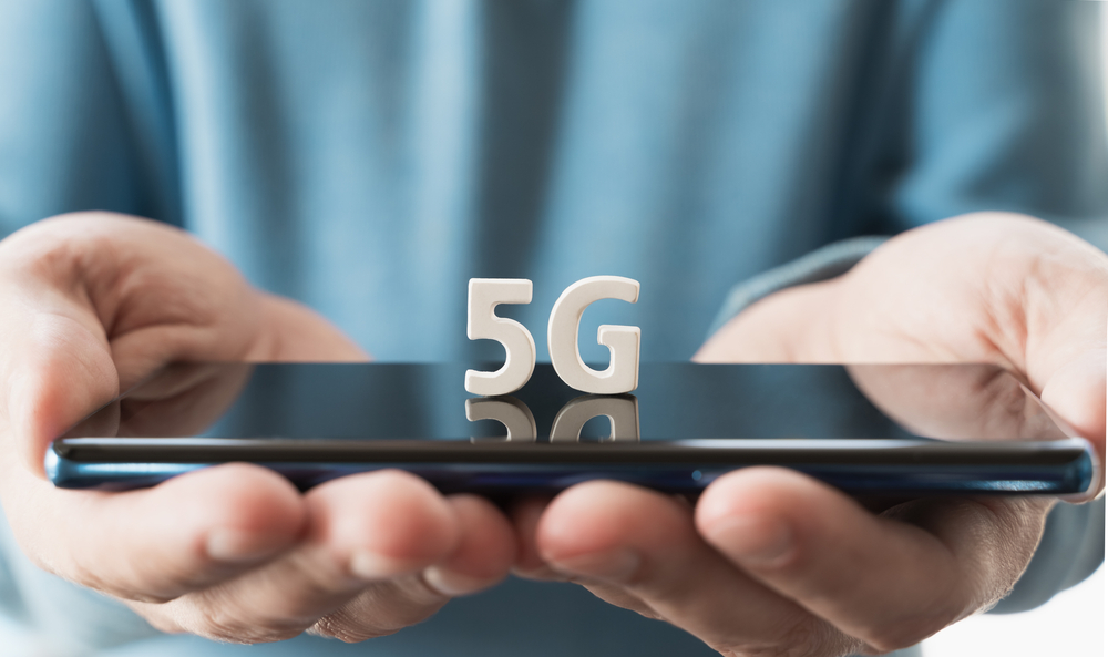 Ilustrasi ponsel 5G