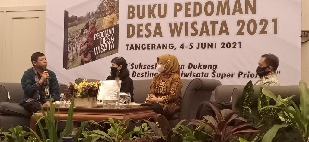 Acara peluncuran Buku Pedoman Desa Wisata yang dilakukan secara virtual. | Foto : Kemenko PMK