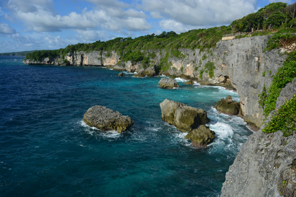 Tebing Apparalang | @Hari_nugroho Shutterstock