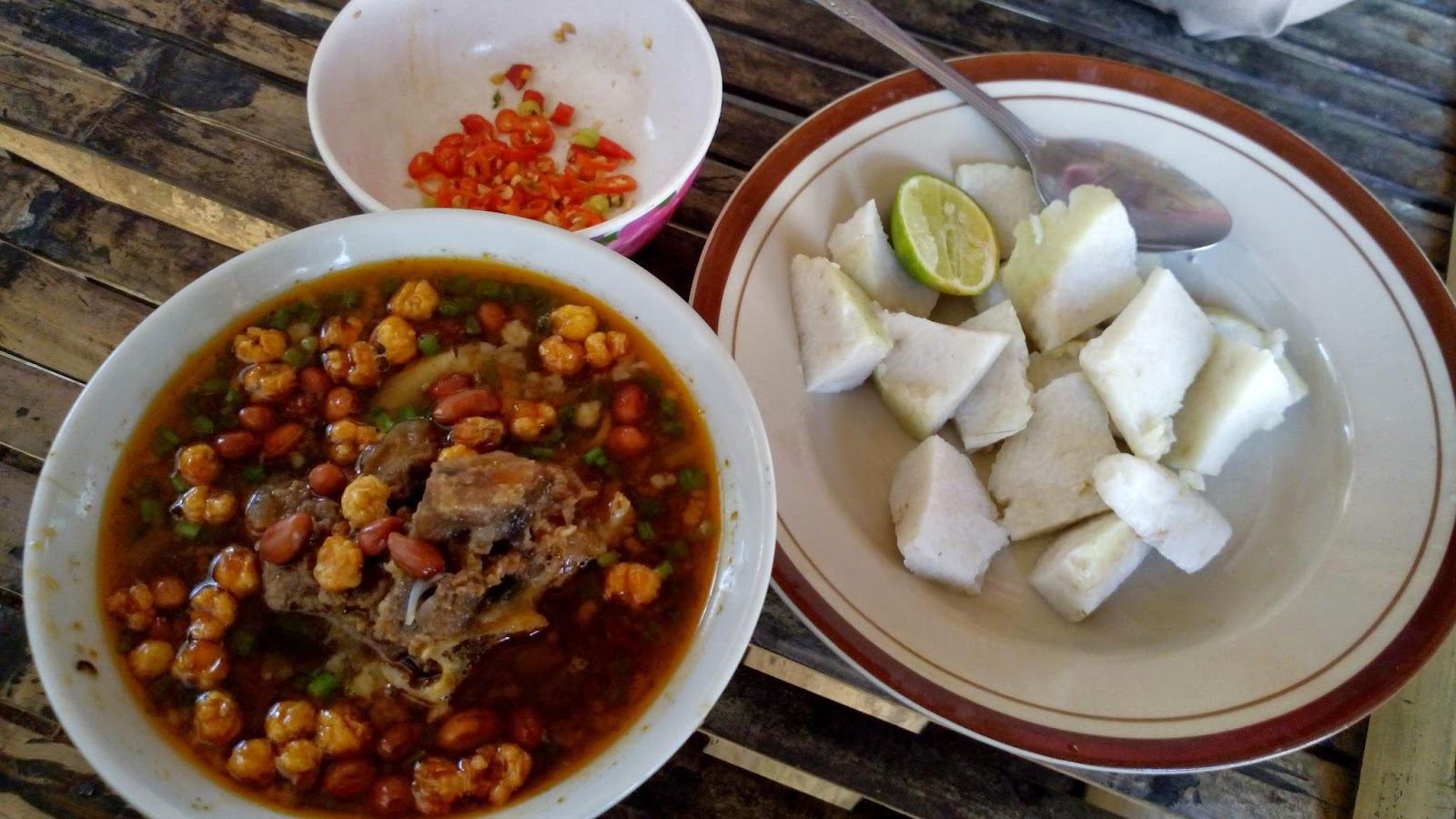 Soto Mata Sapi | Foto: Travelingyuk
