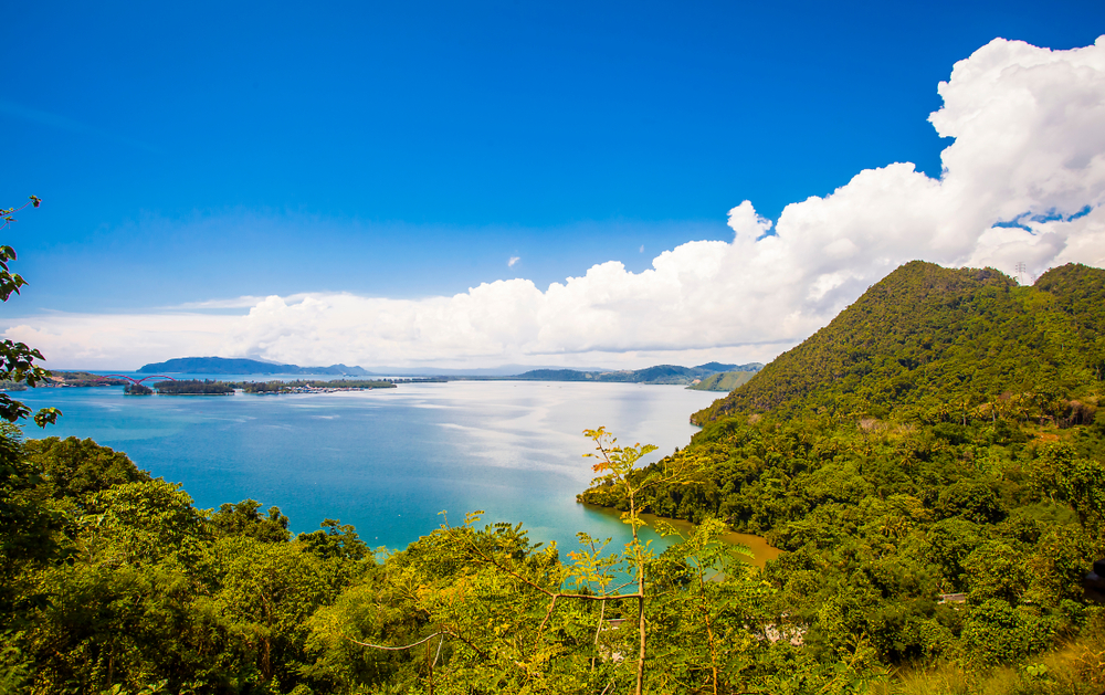 Teluk Youtefa | @Sony Herdiana Shutterstock