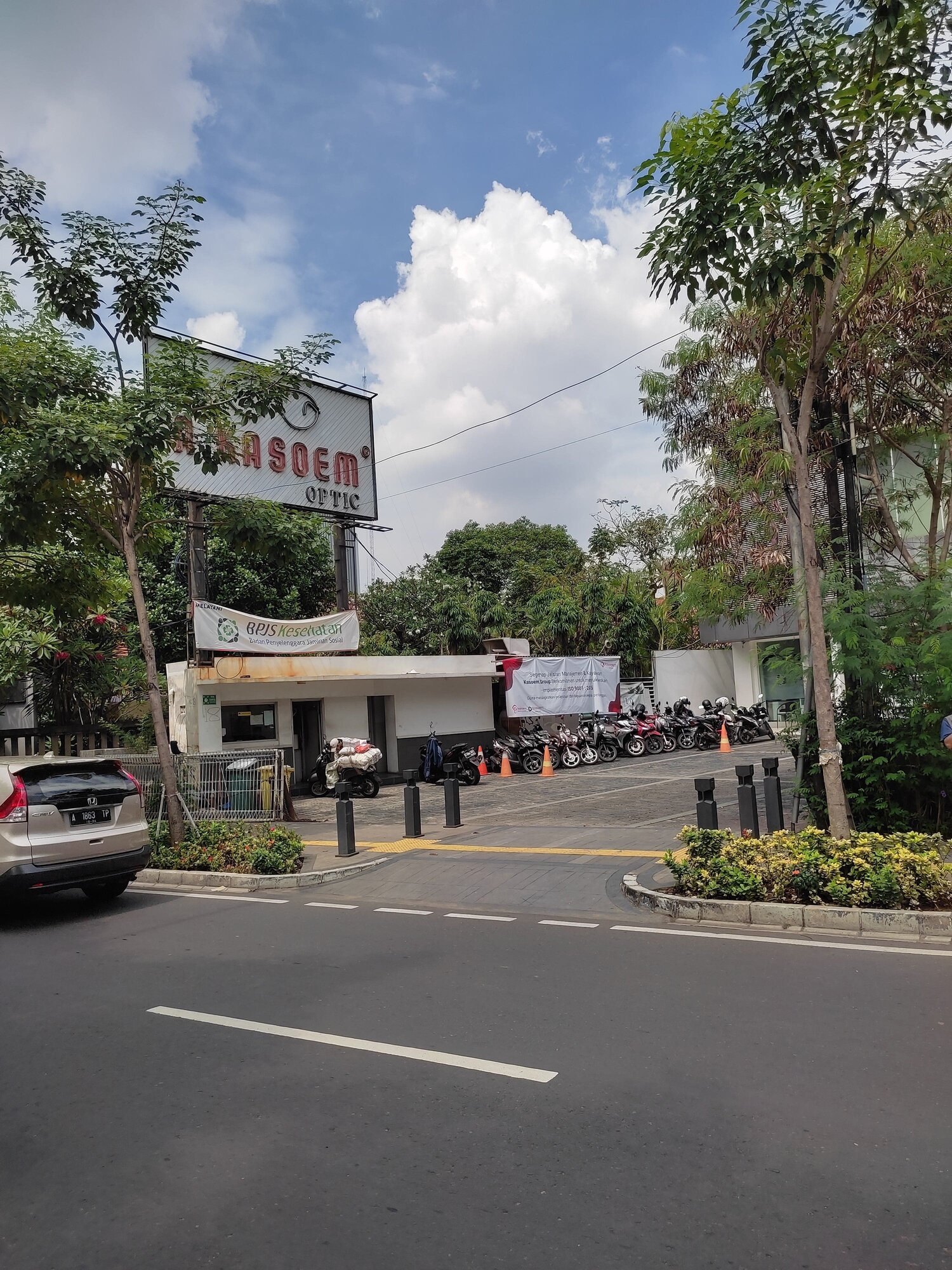 Foto optik A Kasoem (Dok: Rizky Kusumo)
