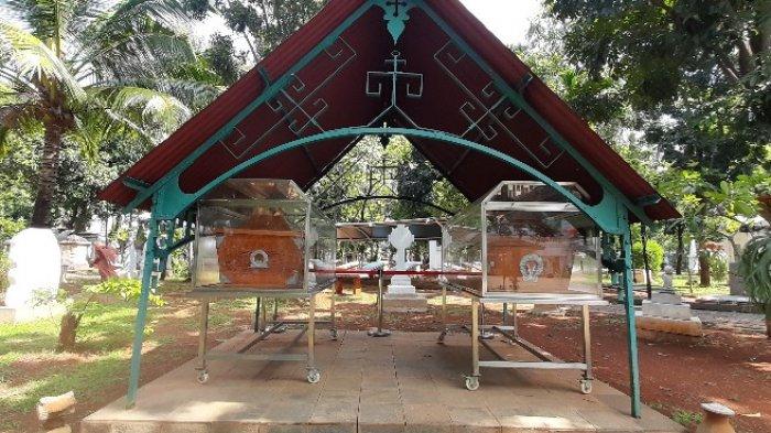 Dua buah peti jenazah | Foto: Tribunnews