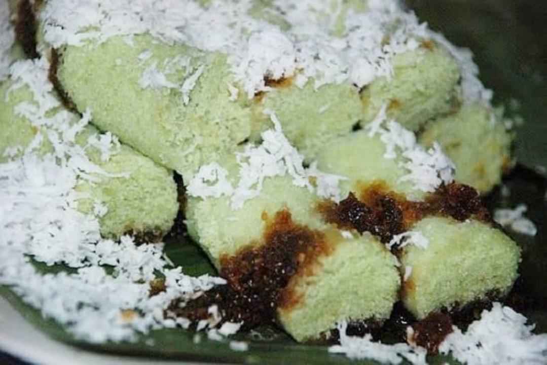 Kue Puthu Lanang | Foto: Traveloka