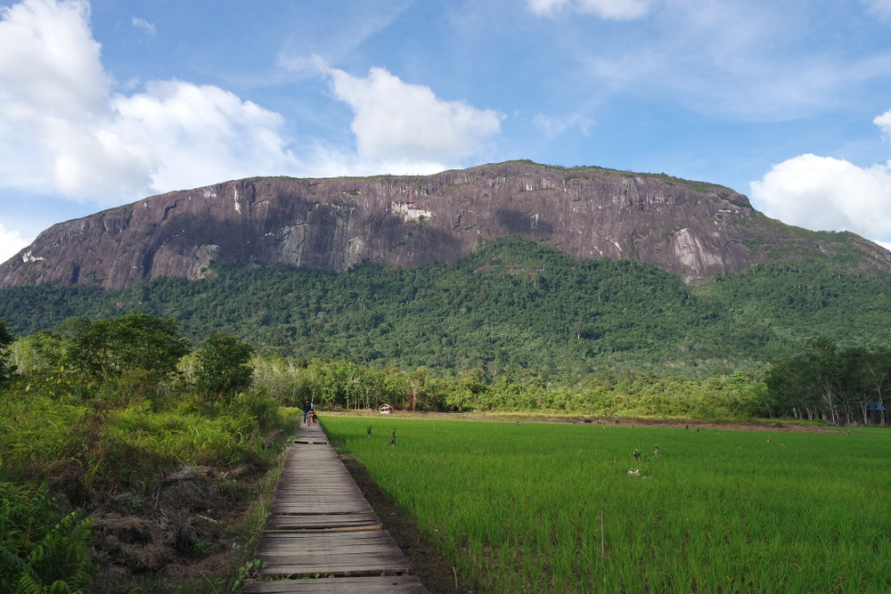 Gunung Kelam