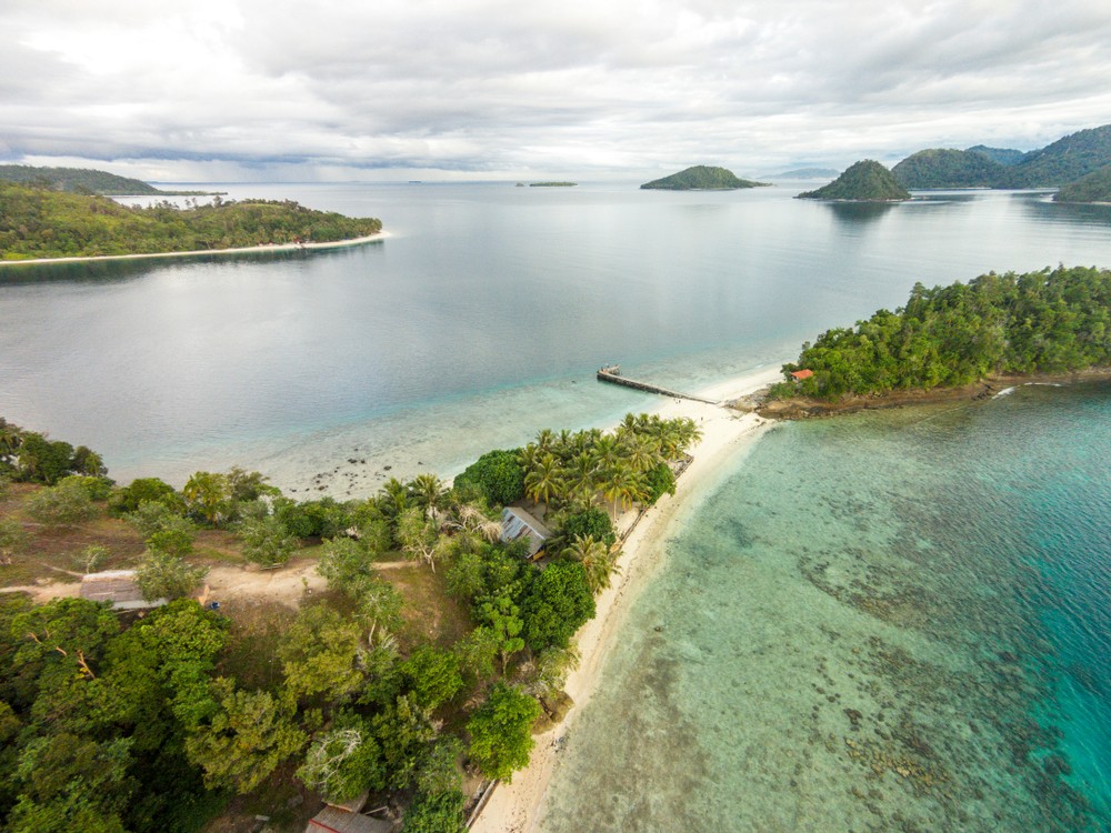 PUlau Pamutusan | @KiwiGraphy Studio Shutterstock