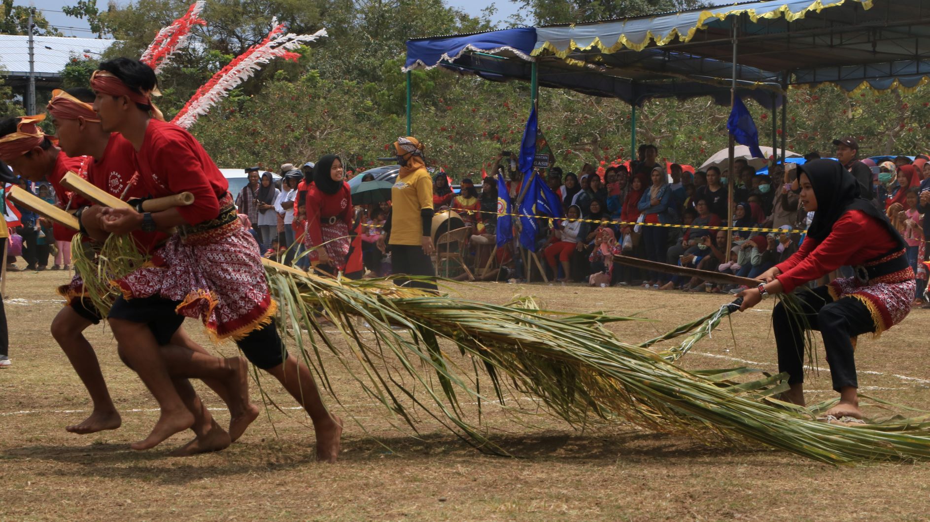 Potret permainan nglabrak | Foto: Diskominfo Kulon Progo