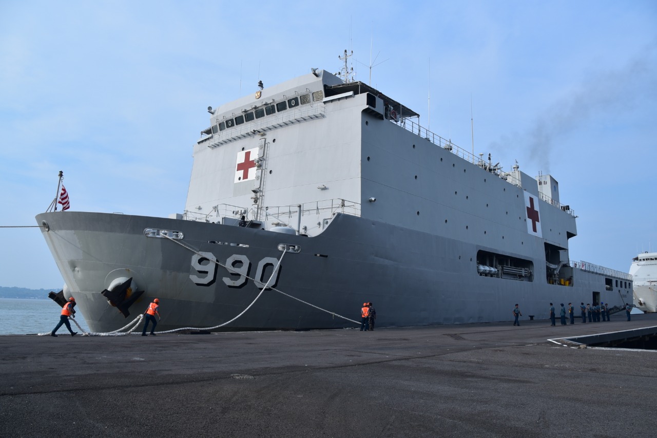 Kapal BRS KRI dr. Soeharso 990