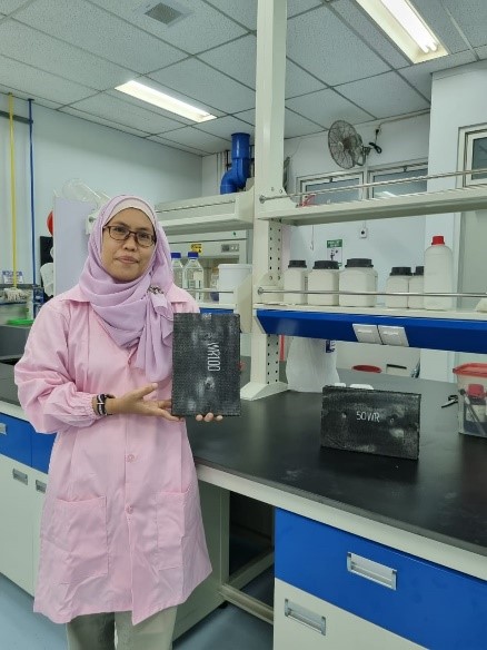 Dr. Mardiyati