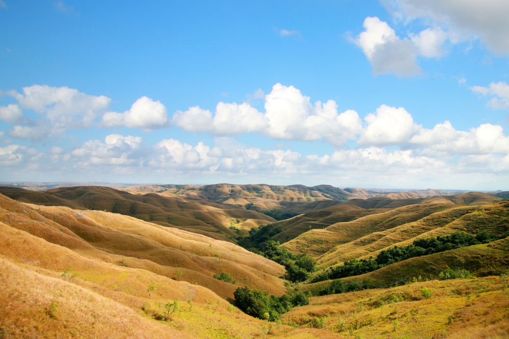 Bukit Wairinding | @TukangPhotoStock Shutterstock