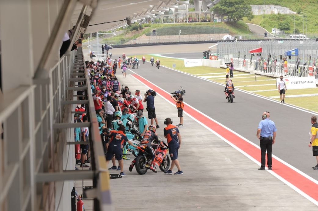 Persiapan race MotoGP di hari free practice | Febriansyah Tri Prasetyo/GNFI