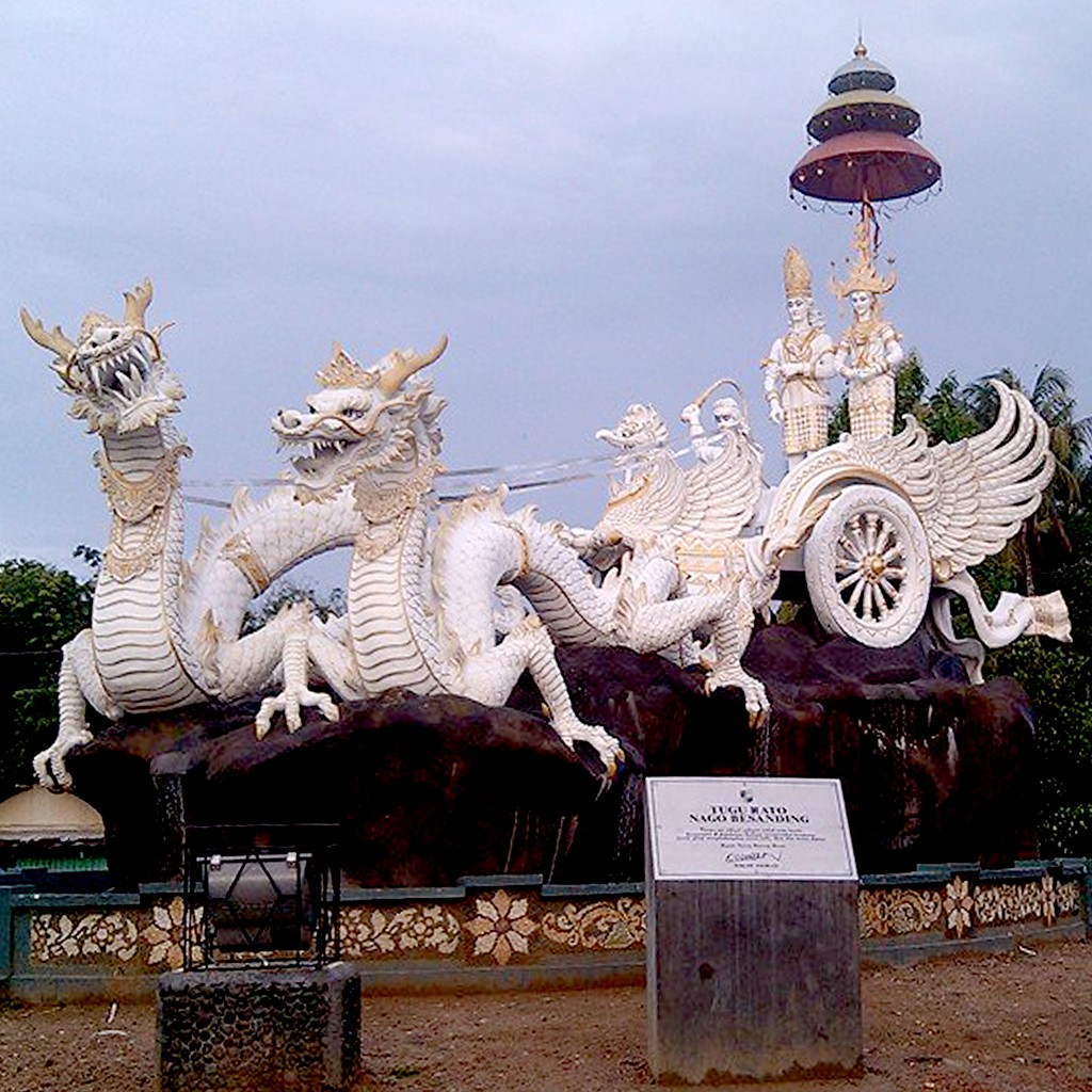 Tugu Rato Nago Besanding | Wikimedia Commons