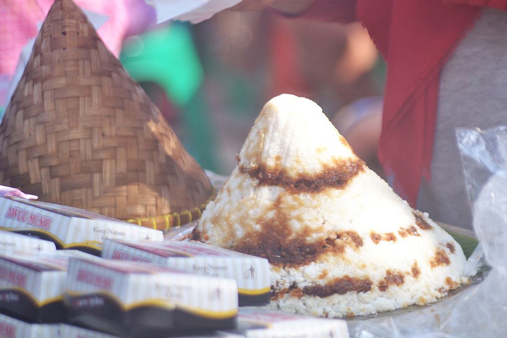 Kue dongkal | Wikimedia Commons