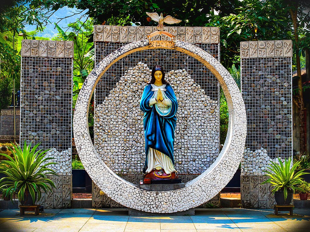 Gua Maria Sendangsono | Wikimedia Commons