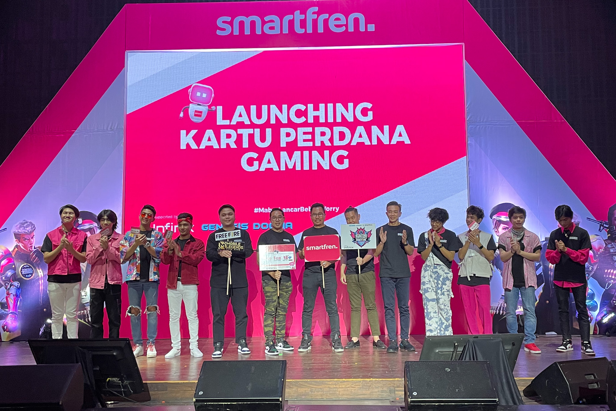 peluncuran kartu perdana gaming smartfren