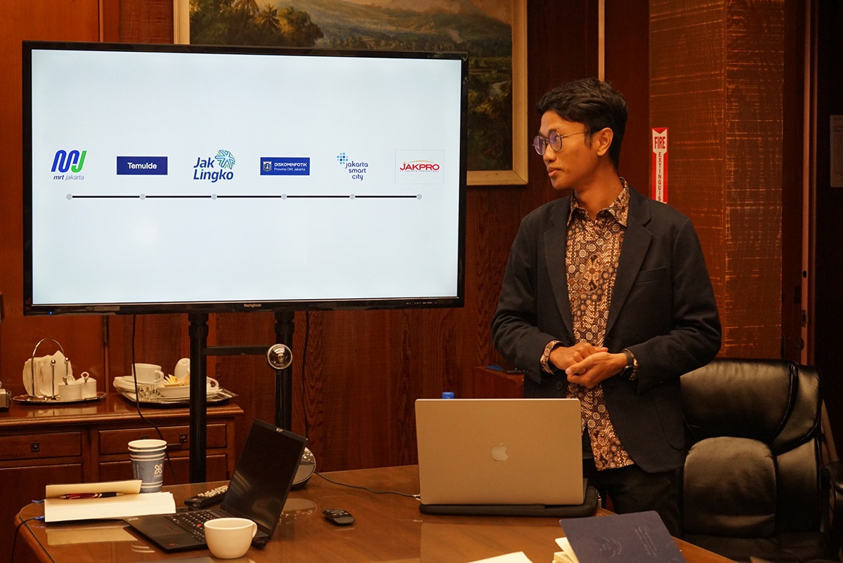 Alif Mahardika menjelaskan integrasi aplikasi PetaNetra | Dok. KJRI San Francisco