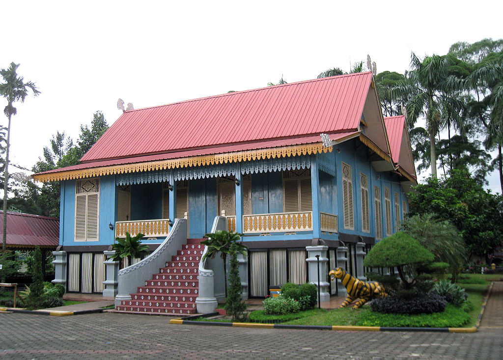 Anjungan di TMII | Wikimedia Commons