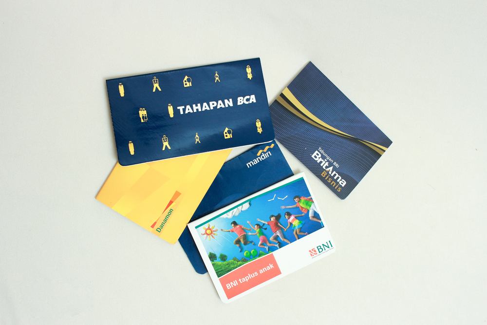 Ilustrasi buku tabungan bank | @Doni Ismanto Shutterstock
