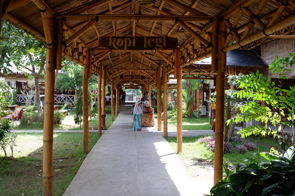 Bangunan yang menggunakan bambu legi | Ani Fathudin/Shutterstock