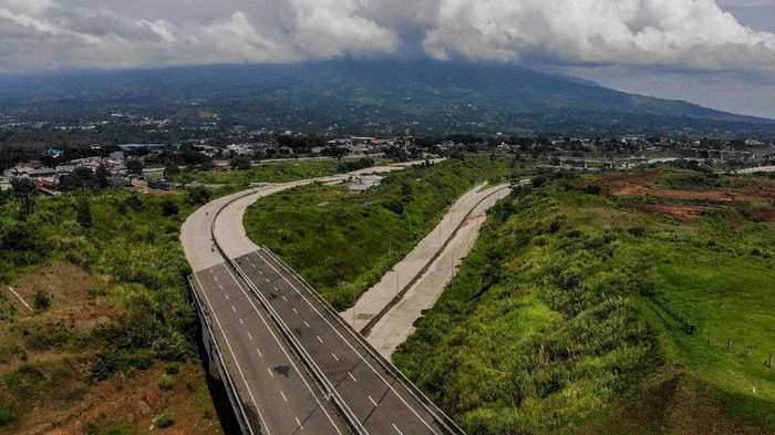 Tol bocimi | Raisan Al Farisi/Antara