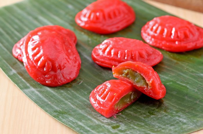 Kue Tok, cemilan manis yang cocok untuk dijadikan oleh oleh dari Surabaya. (Dok. Grid.id)