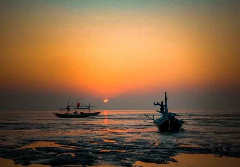 Pemandangan Di Pantai Kenjeran Kota Surabaya