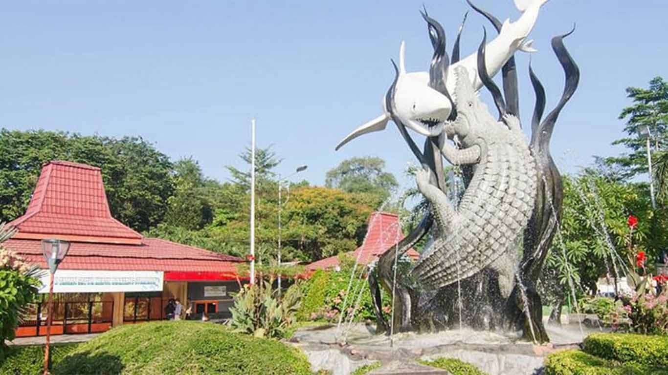 wisata surabaya kebun binatang - foto: kompas.com