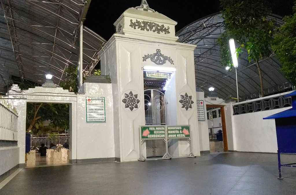 Makam Sunan Ampel Surabya. Foto: ayosurabaya.com
