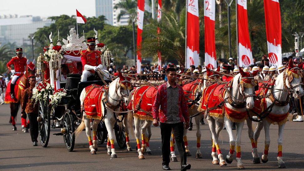 Kirab Bendera Pusaka saat Upacara Kemerdekaan HUT RI