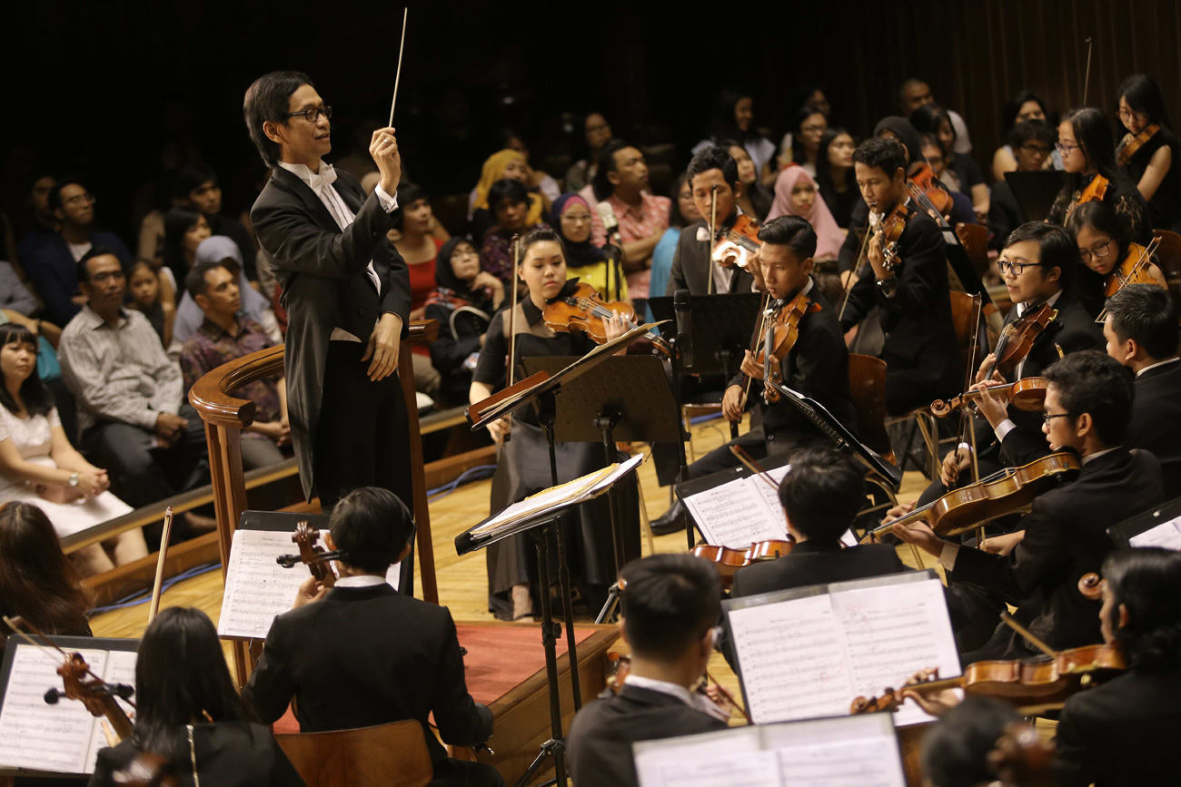 Twilite Orchestra dan Addie MS yang membuat aransemen terbaru Lagu Indonesia Raya versi 1998 