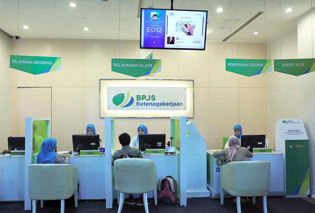 Freelancer dapat mendaftar langsung melalui Kantor BPJS Ketenagakerjaan