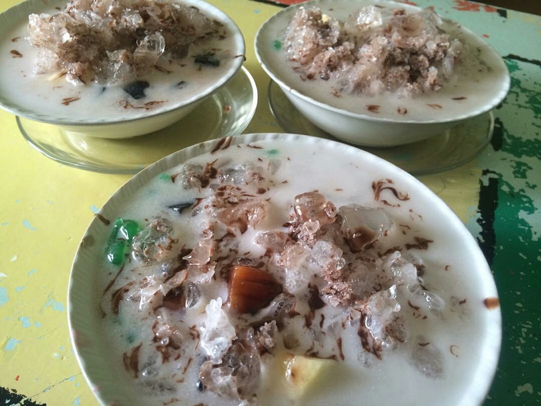Minuman Es Cobra dan Es Kencana yang menjadi minuman legend khas Salatiga yang cocok untuk kamu coba