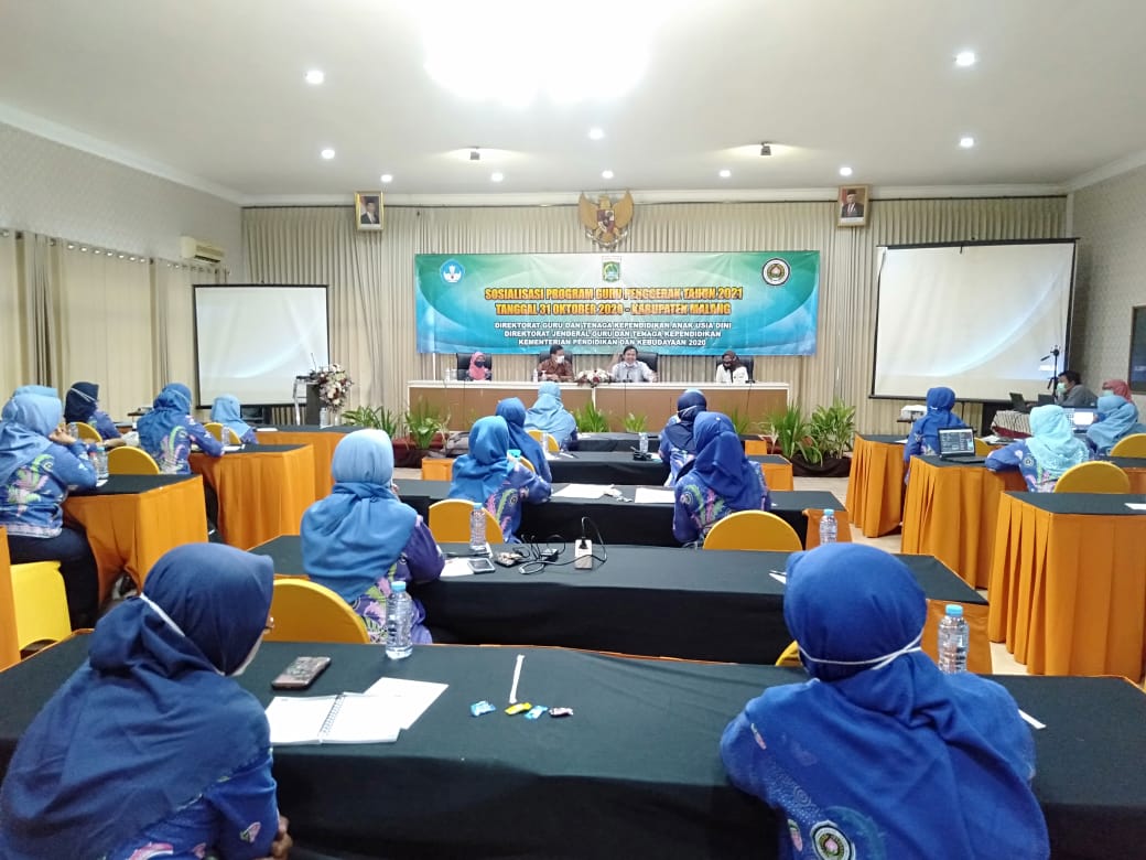 Sosialiasi Guru Penggerak Program Kemendikbud kepada Guru dan Tenaga Pengajar sehingga dapat daftar dan akses laman SIMPKB Guru Penggerak