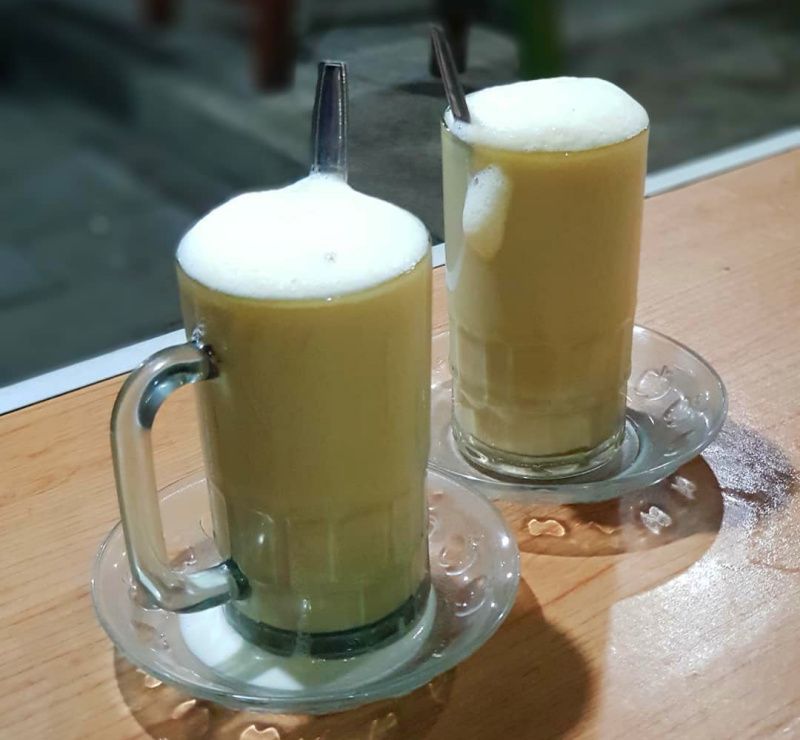 STMJ minuman hangat berempah tradisional khas Malang Jawa Timur Indonesia yang cocok dinikmati saat hujan