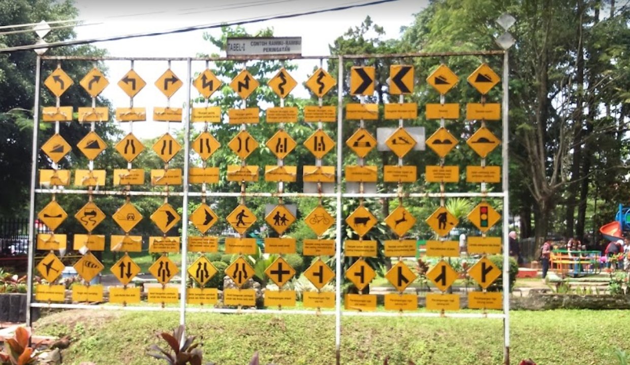 Taman Lalu Lintas Ade Irma Suryani Nasution