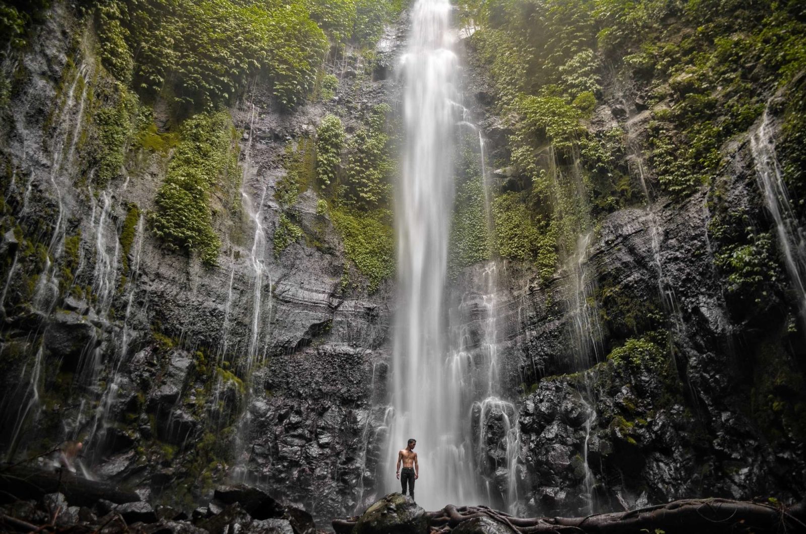 Rekomendasi Air Terjun Terindah Di Jawa Tengah