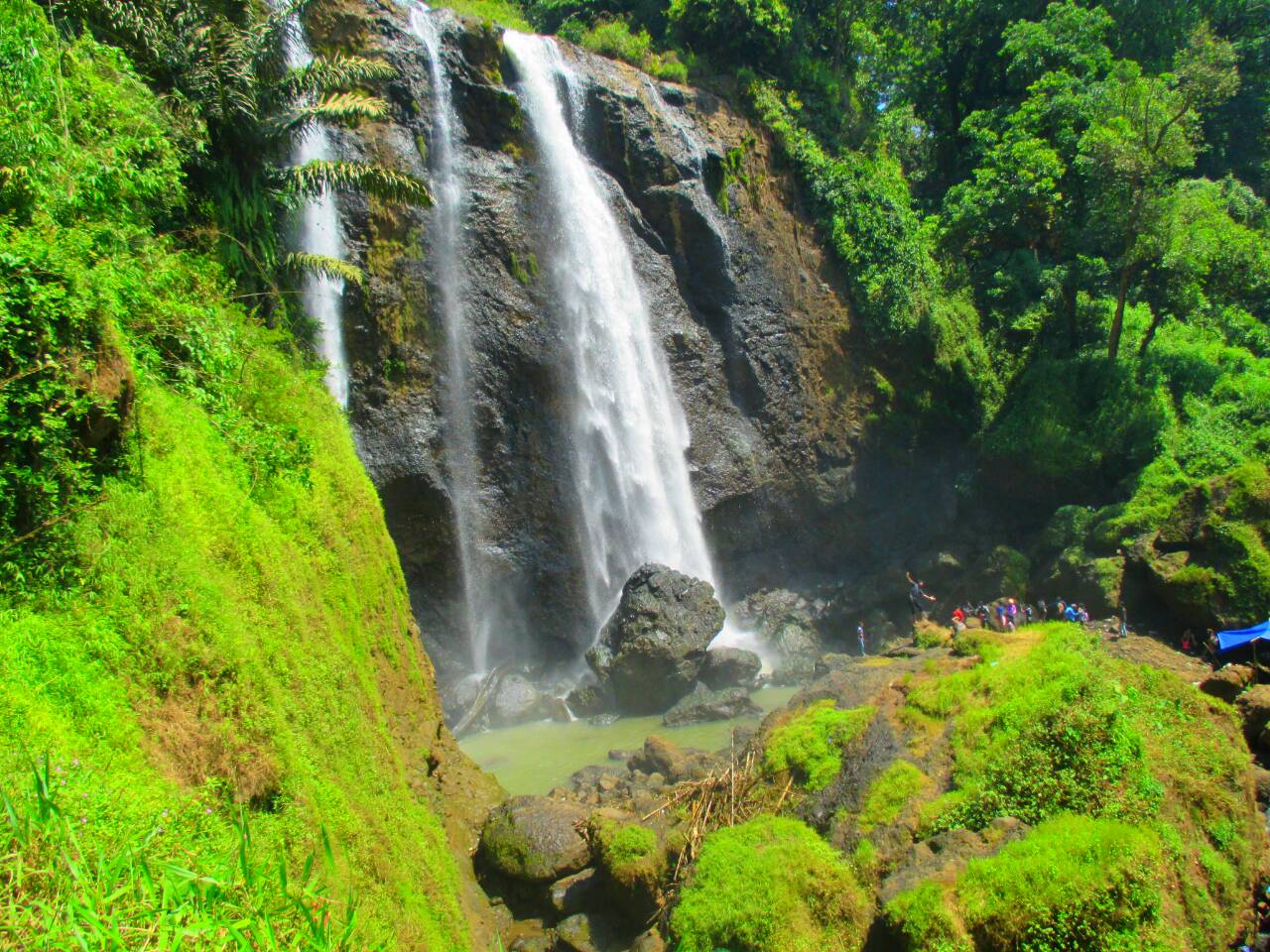 Rekomendasi wisata alam Air Terjun atau Curug Sewu Kendal terindah Jawa Tengah Good News From Indonesia Rekomendasi wisata alam Air Terjun atau Curug Sewu Kendal terindah Jawa Tengah