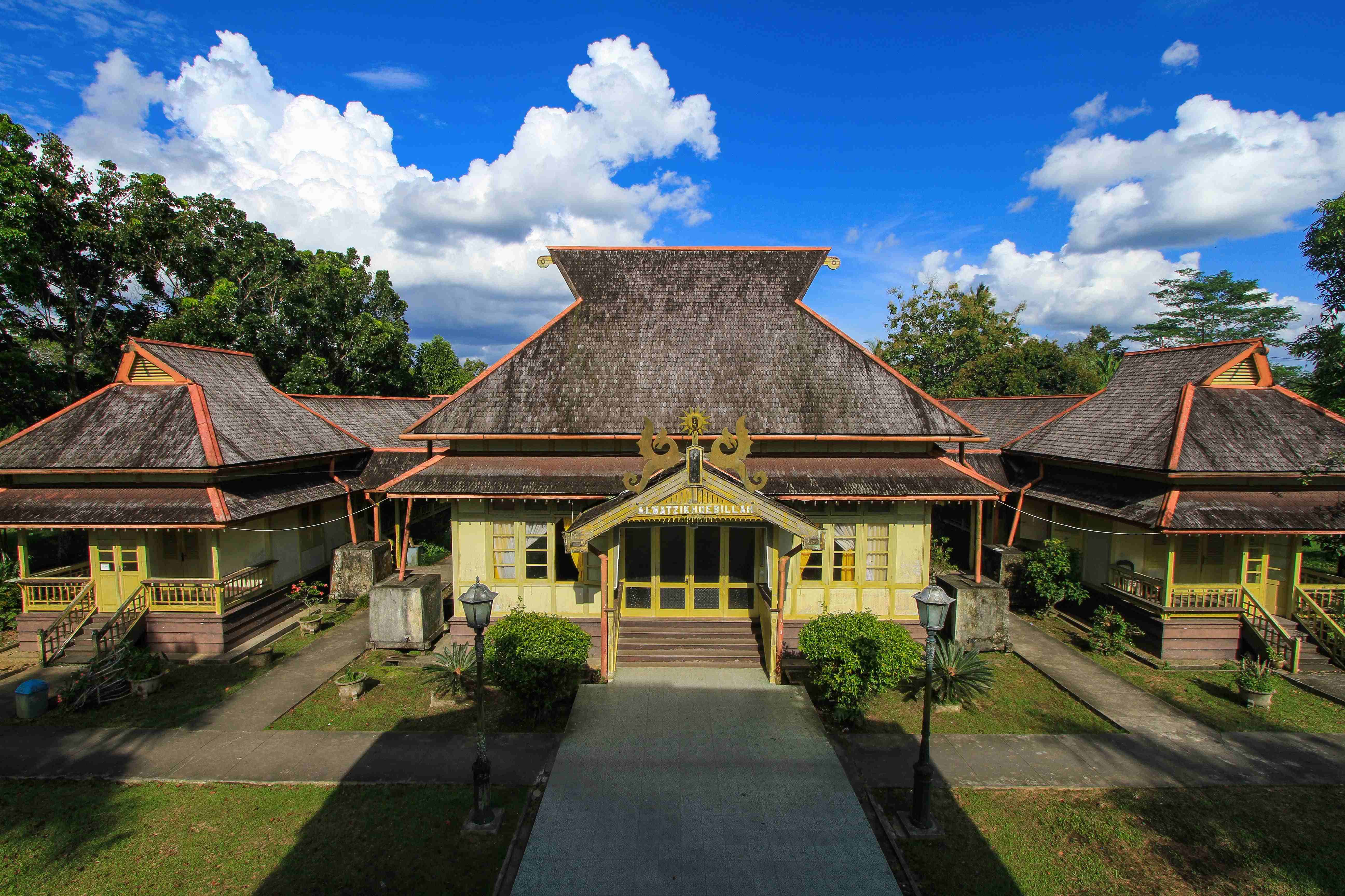 Keraton Alwatzikhoebillah Sambas | kebudayaan.kemdikbud.org