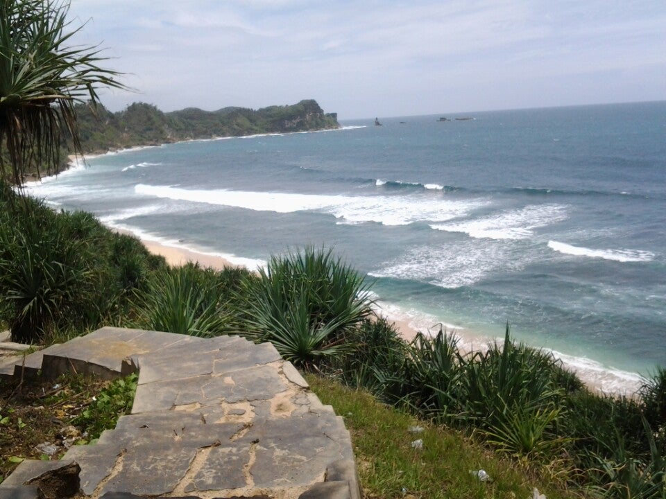 pantai nampu wonogiri
