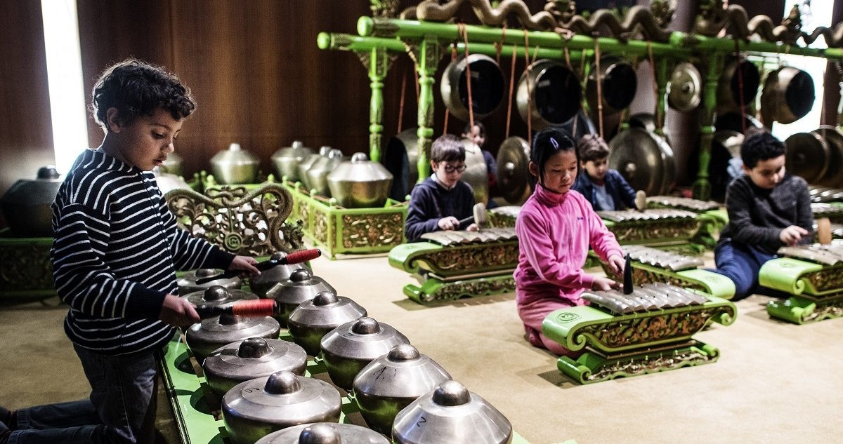 Gamelan, alat musik tradisional Indonesia yang terkenal di dunia Gamelan, alat musik tradisional Indonesia yang terkenal di dunia