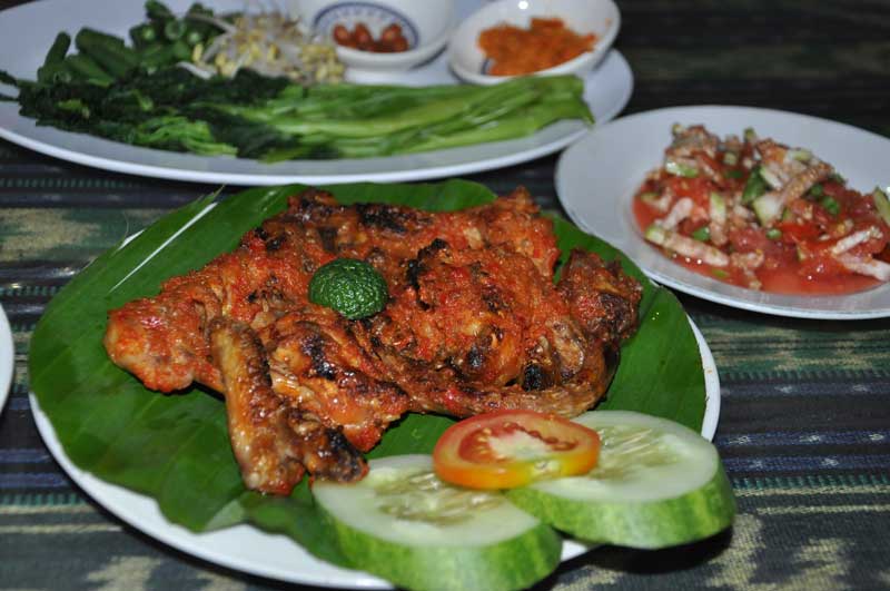 Sejarah panjang Ayam Taliwang, kuliner atau makanan pedas khas Lombok Nusa Tenggara Barat